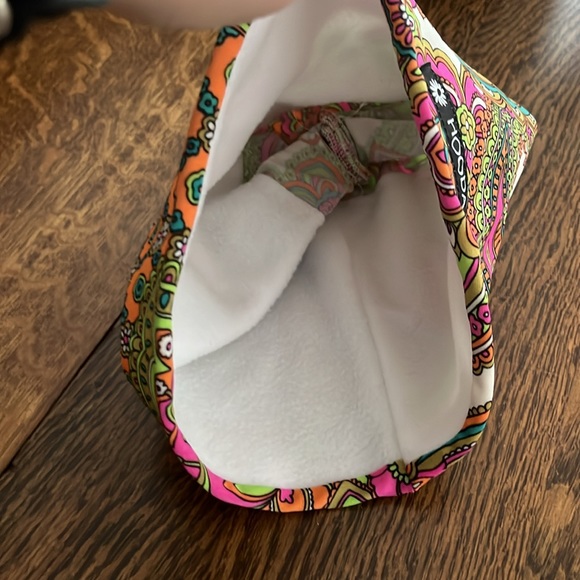 Hooda Beanie - Picture 2 of 3